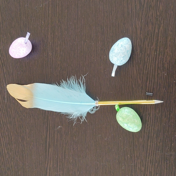 Feather Pen - Picture 3 of 6